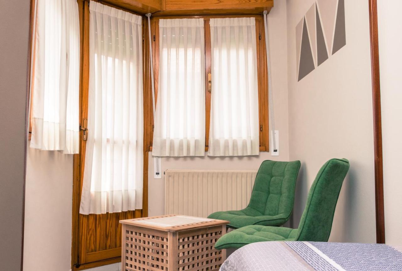 Hotel Plaza Кангас-де-Онис Экстерьер фото