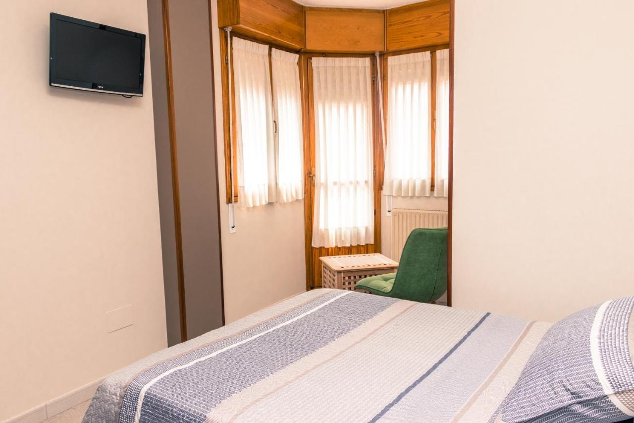 Hotel Plaza Кангас-де-Онис Экстерьер фото